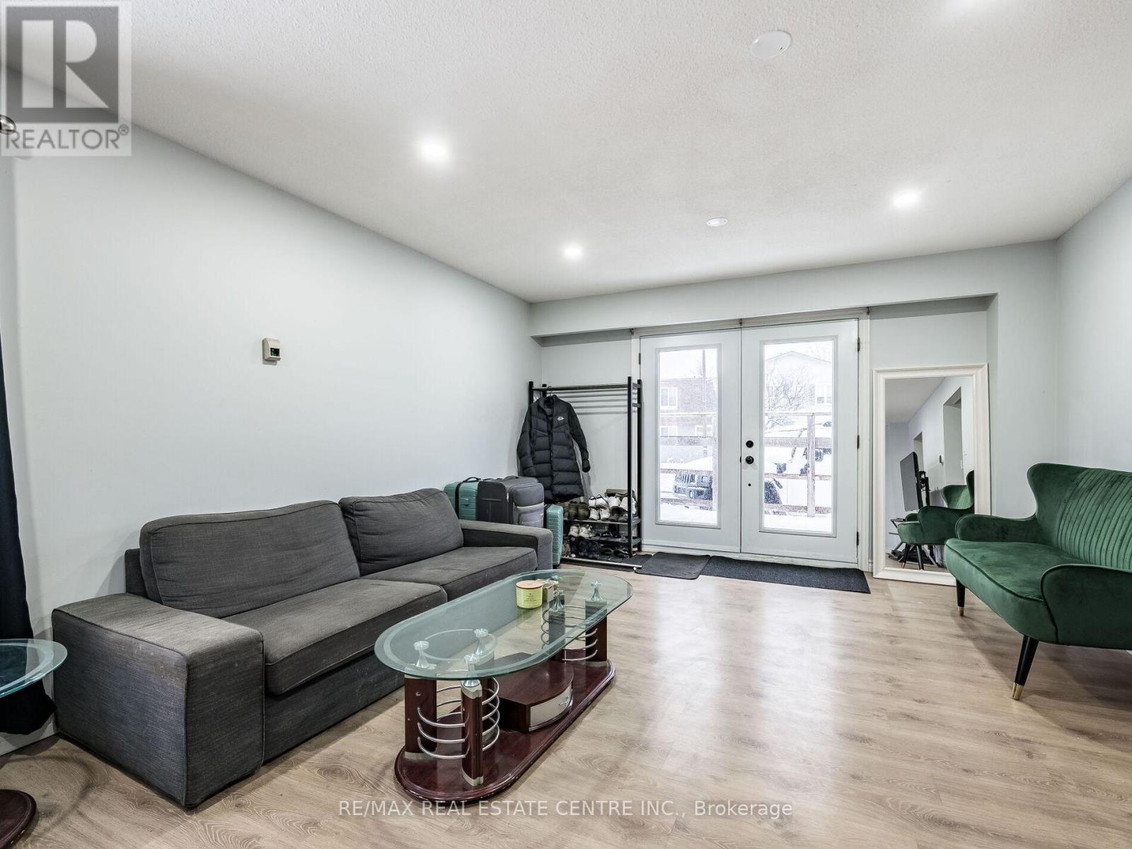 4 Horne Drive, Brampton, Ontario  L6V 2V3 - Photo 37 - W12670294