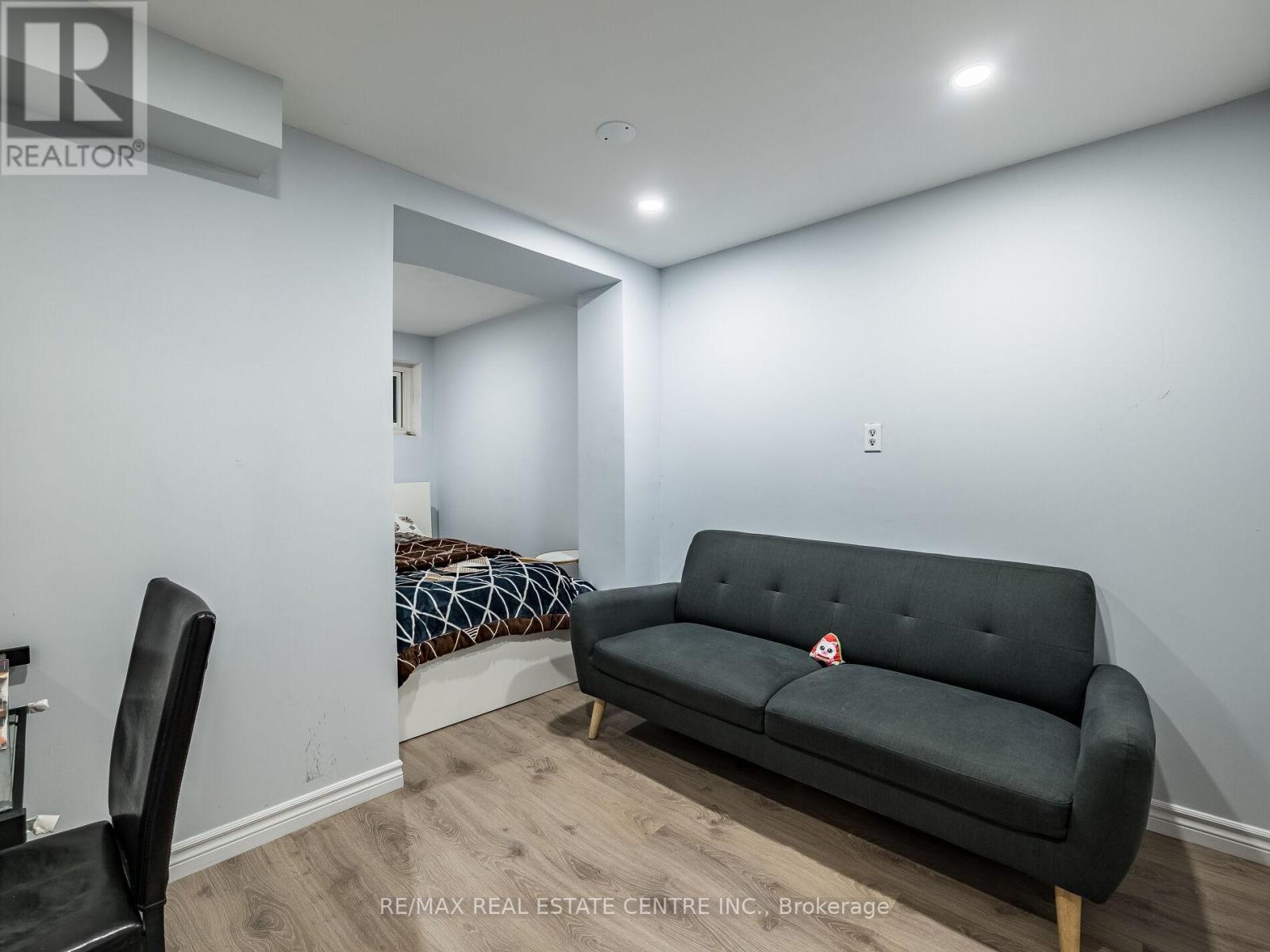 4 Horne Drive, Brampton, Ontario  L6V 2V3 - Photo 45 - W12670294