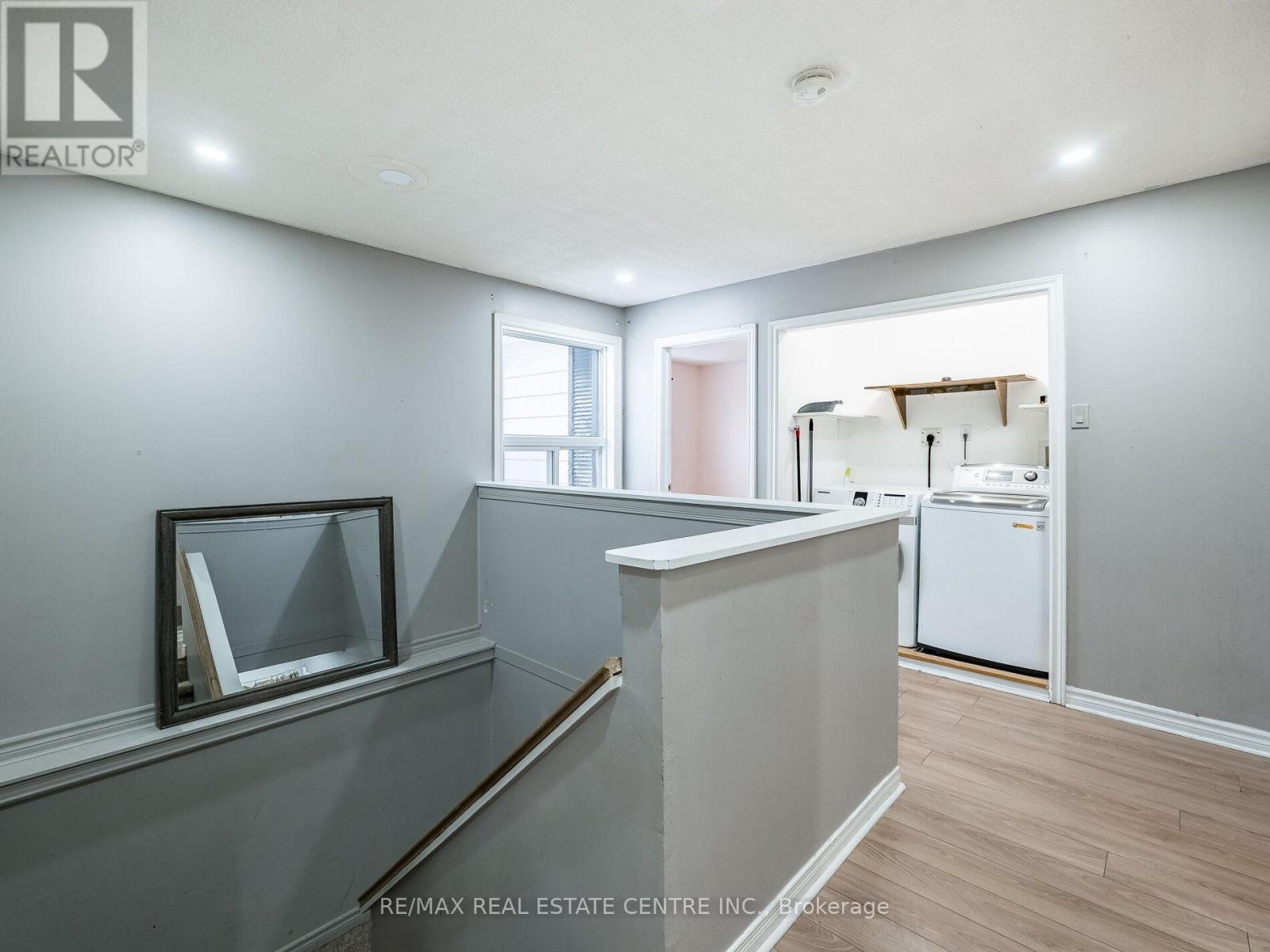 4 Horne Drive, Brampton, Ontario  L6V 2V3 - Photo 7 - W12670294