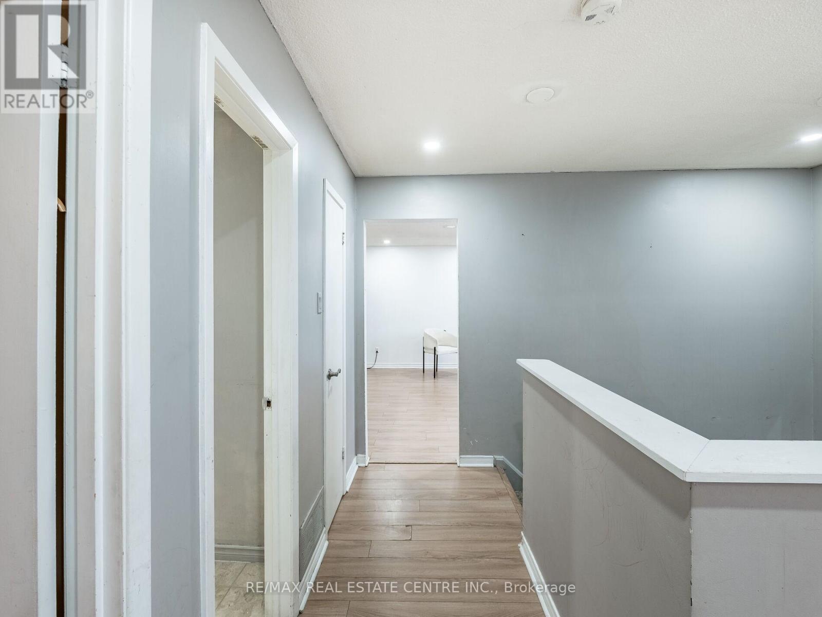 4 Horne Drive, Brampton, Ontario  L6V 2V3 - Photo 8 - W12670294