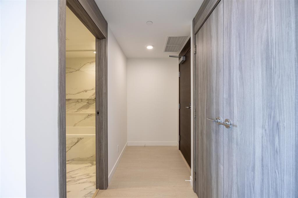 2901 13778 100 Avenue, Surrey, British Columbia V3T 0V3 - Photo 3 - R3076829