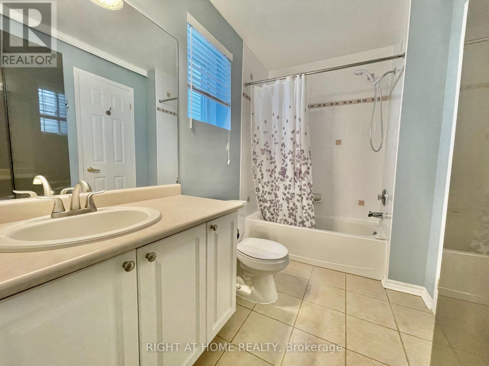 204 Country Lane, Barrie, Ontario  L4N 0W1 - Photo 14 - S12669518