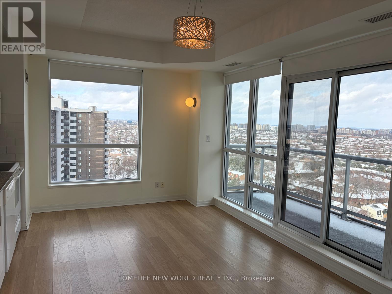 30 Herons Hill Way, Toronto, Ontario  M2J 0A7 - Photo 9 - C12568224