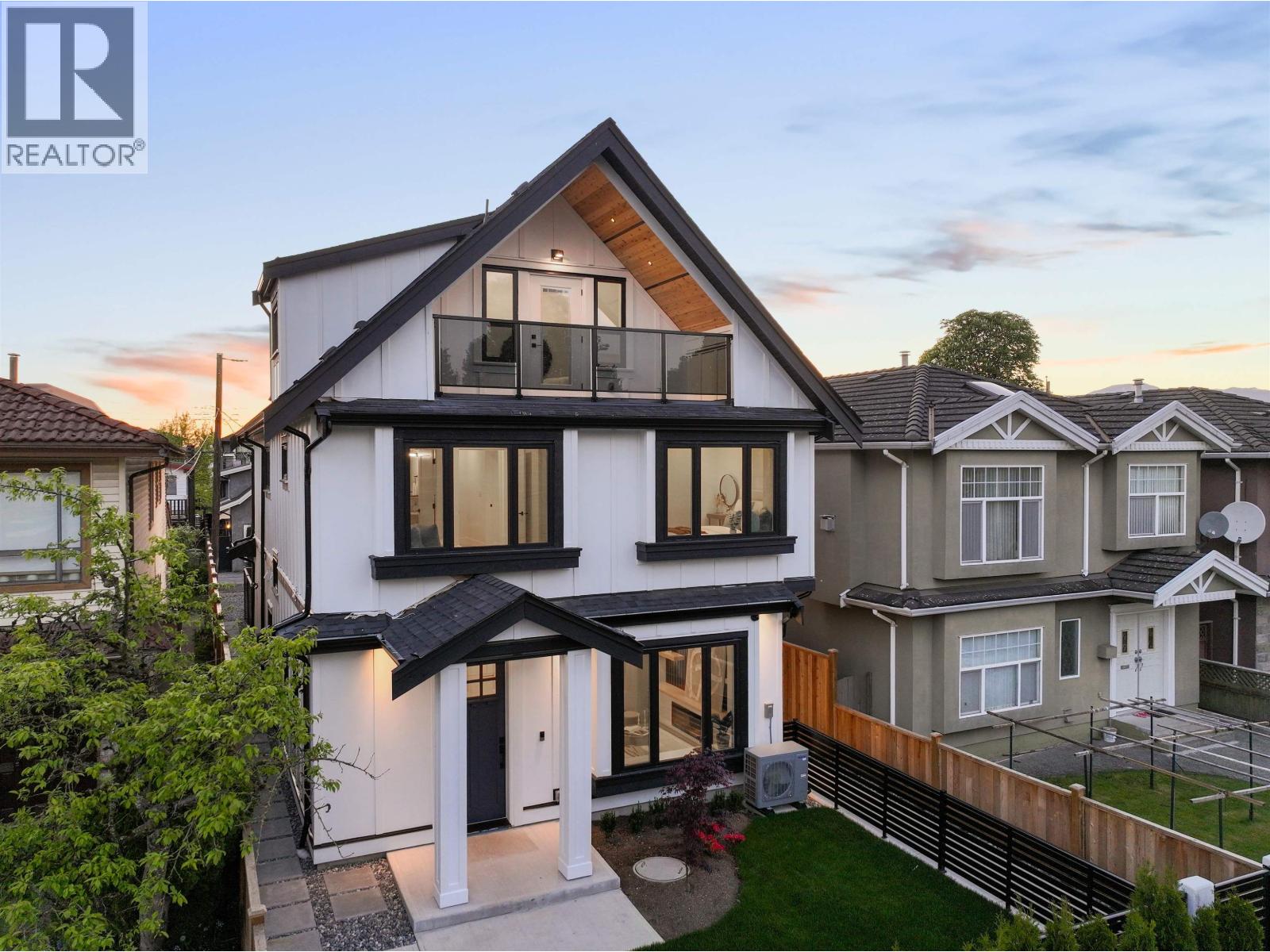 1 1259 RENFREW STREET, Vancouver, British Columbia