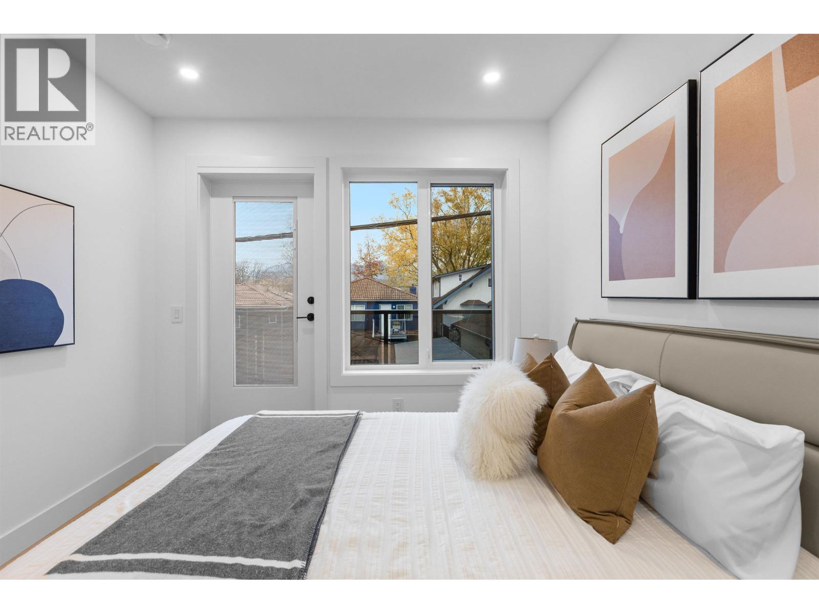 2609 Dundas Street, Vancouver, British Columbia  V5K 1R1 - Photo 11 - R3076815