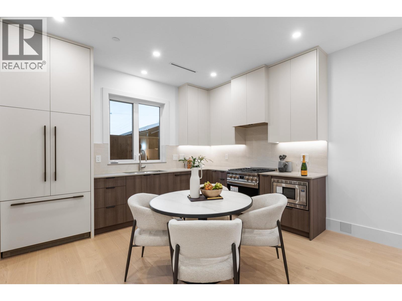 2609 Dundas Street, Vancouver, British Columbia  V5K 1R1 - Photo 6 - R3076815