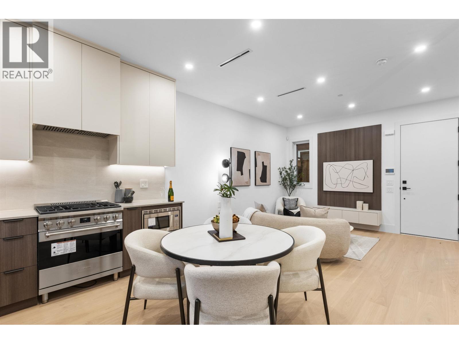 2609 Dundas Street, Vancouver, British Columbia  V5K 1R1 - Photo 7 - R3076815