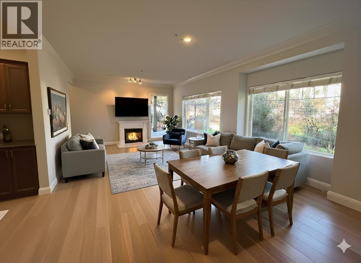 215 22150 DEWDNEY TRUNK ROAD, Maple Ridge, British Columbia