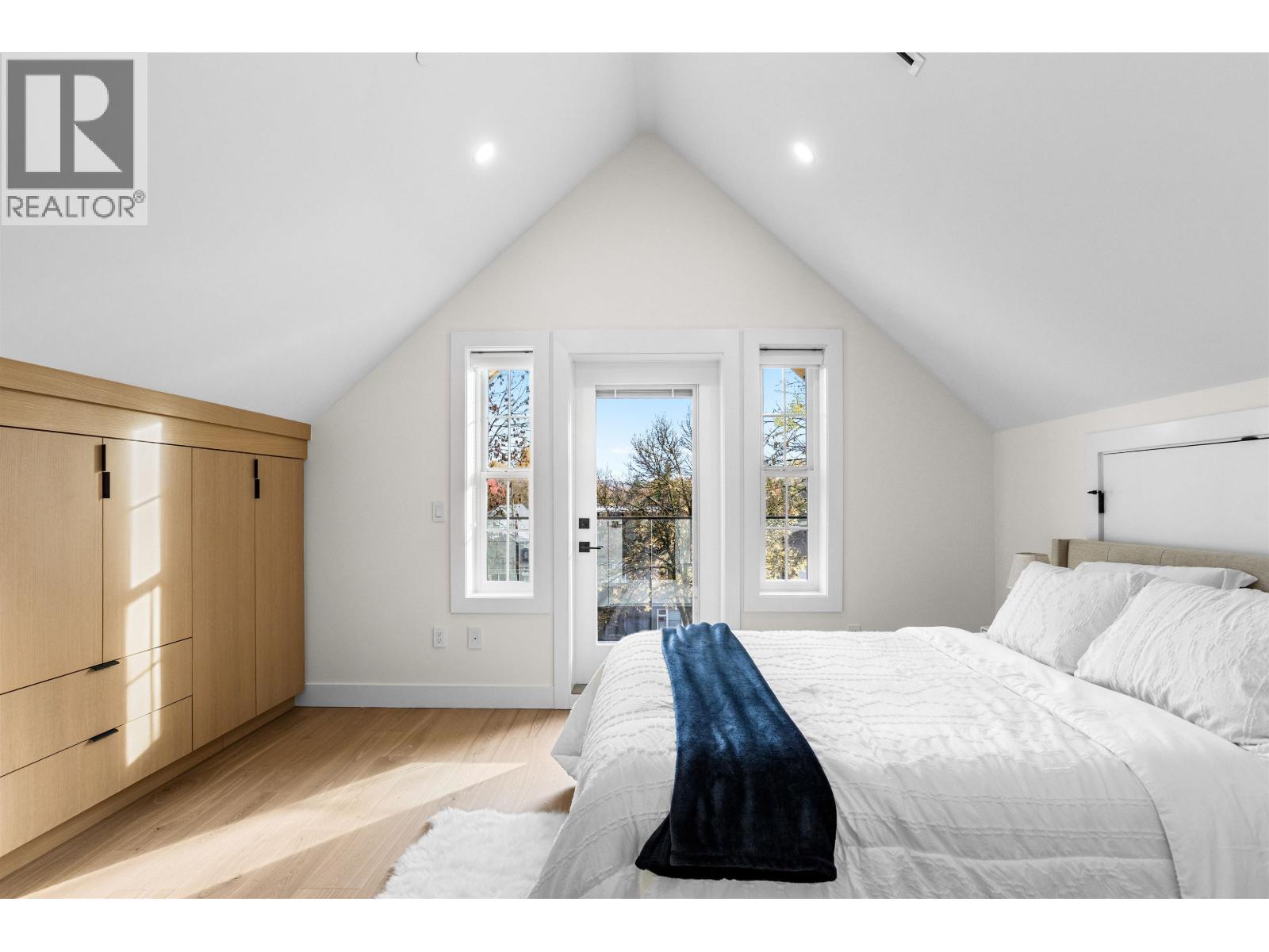 2 3429 Napier Street, Vancouver, British Columbia  V5K 2X5 - Photo 13 - R3076822