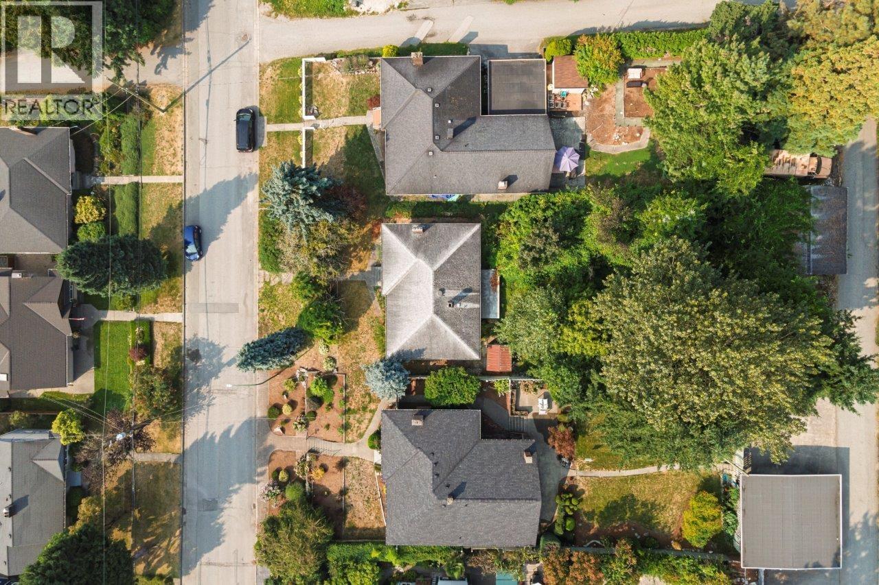 4157 Portland Street, Burnaby, British Columbia  V5J 2N3 - Photo 2 - R3076798