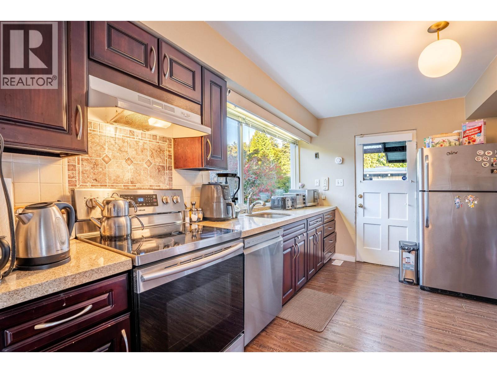 622 Croydon Place, North Vancouver, British Columbia V7N 3A1 - Photo 8 - R3076830