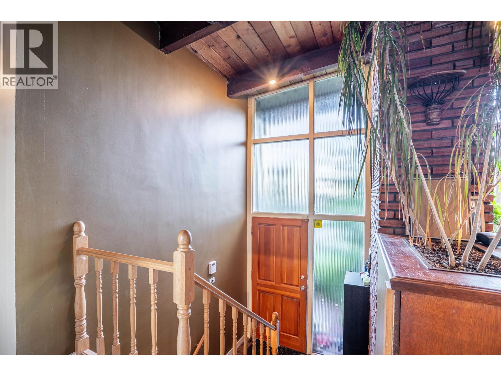 622 Croydon Place, North Vancouver, British Columbia V7N 3A1 - Photo 9 - R3076830