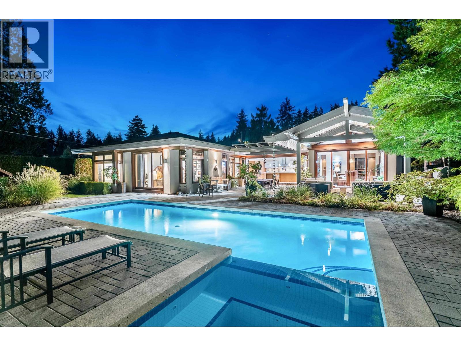 389 Moyne Drive, West Vancouver, British Columbia V7S 1J7 - Photo 2 - R3076837