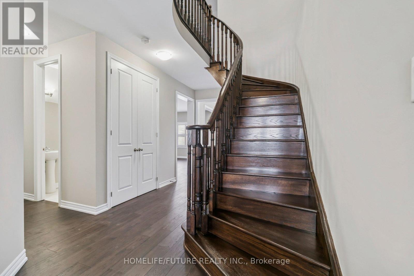 Main & 2nd - 1399 Lormel Gate Avenue, Innisfil (Lefroy), Ontario  L0L 1W0 - Photo 16 - N12670350