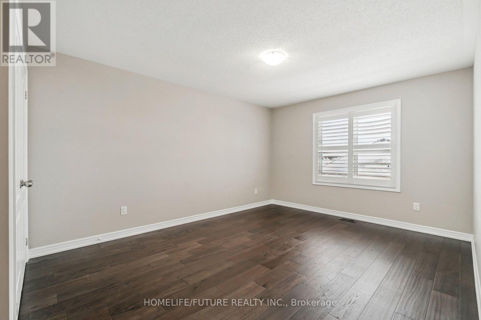 Main & 2nd - 1399 Lormel Gate Avenue, Innisfil (Lefroy), Ontario  L0L 1W0 - Photo 23 - N12670350