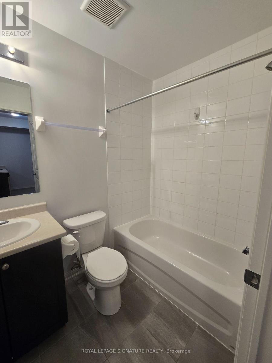 142 - 250 Sunny Meadow Boulevard, Brampton, Ontario  L6R 3Y7 - Photo 10 - W12670322