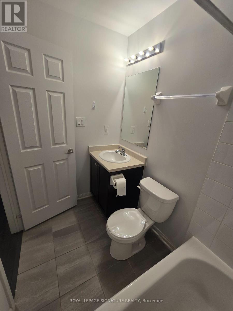 142 - 250 Sunny Meadow Boulevard, Brampton, Ontario  L6R 3Y7 - Photo 12 - W12670322