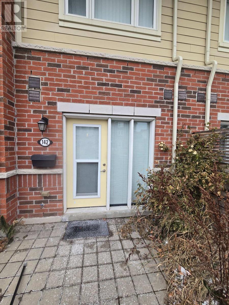 142 - 250 Sunny Meadow Boulevard, Brampton, Ontario  L6R 3Y7 - Photo 2 - W12670322
