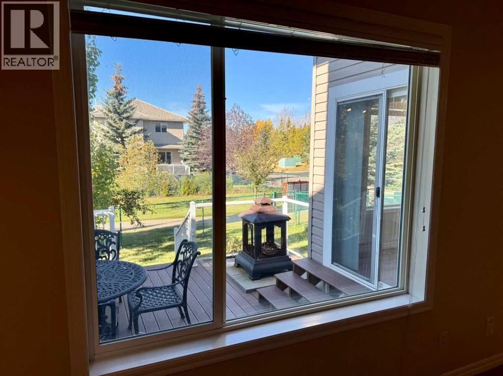 70 Glensummit Close, Cochrane, Alberta  T4C 2K1 - Photo 7 - A2264005