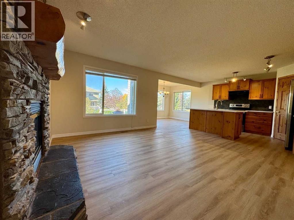 70 Glensummit Close, Cochrane, Alberta  T4C 2K1 - Photo 6 - A2264005