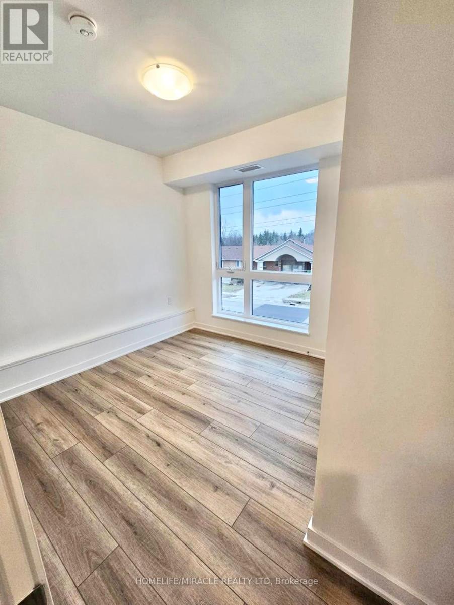 202 - 312 Erb Street W, Waterloo, Ontario  N2L 0K9 - Photo 4 - X12670346