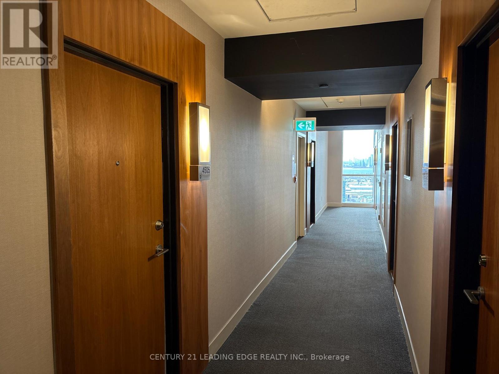 4505 - 85 Queens Wharf Road, Toronto, Ontario  M5V 0J9 - Photo 5 - C12662932