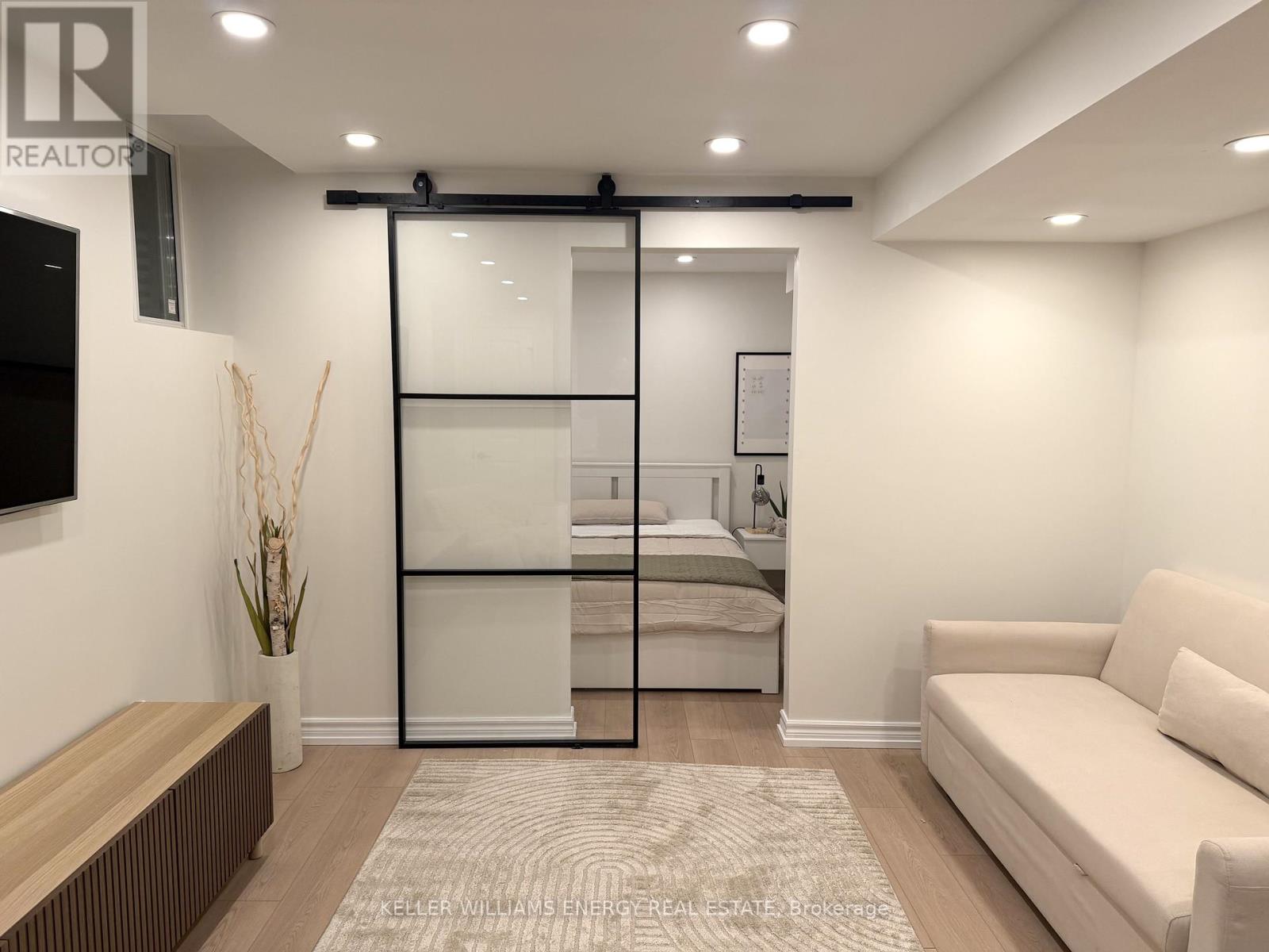 1371 LINSTEAD STREET, Oshawa, Ontario