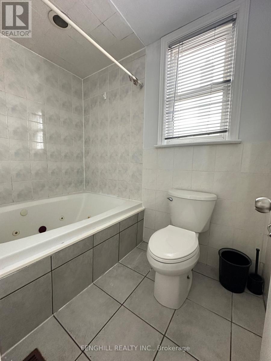 Main - 218 Finch Avenue E, Toronto, Ontario  M2N 4R9 - Photo 11 - C12670410