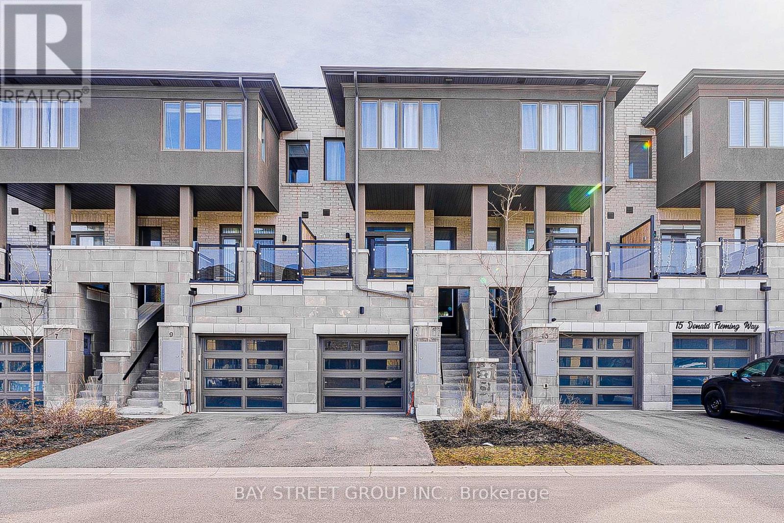 11 DONALD FLEMING WAY, Whitby, Ontario