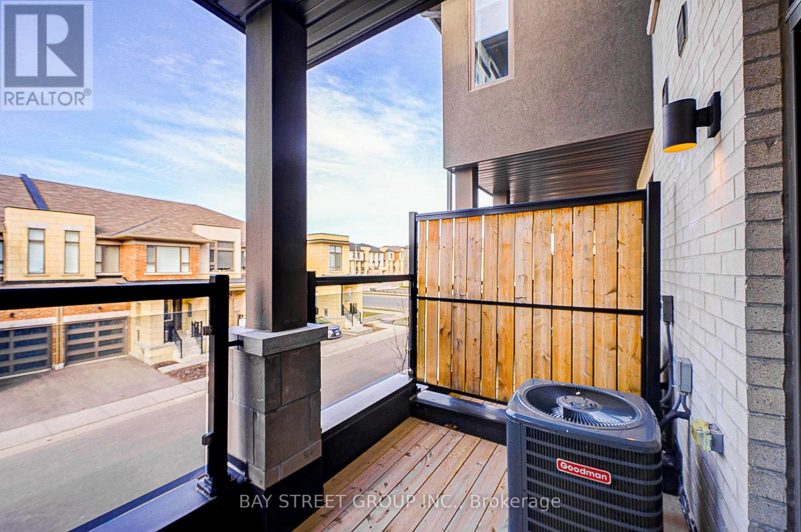 11 Donald Fleming Way, Whitby, Ontario  L1R 0N8 - Photo 12 - E12670370