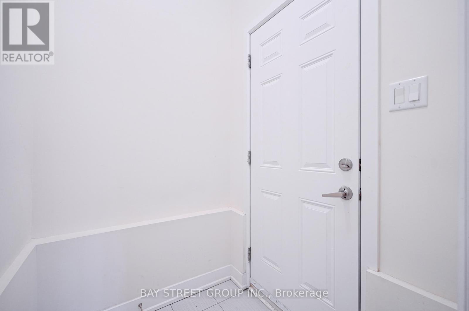 11 Donald Fleming Way, Whitby, Ontario  L1R 0N8 - Photo 19 - E12670370