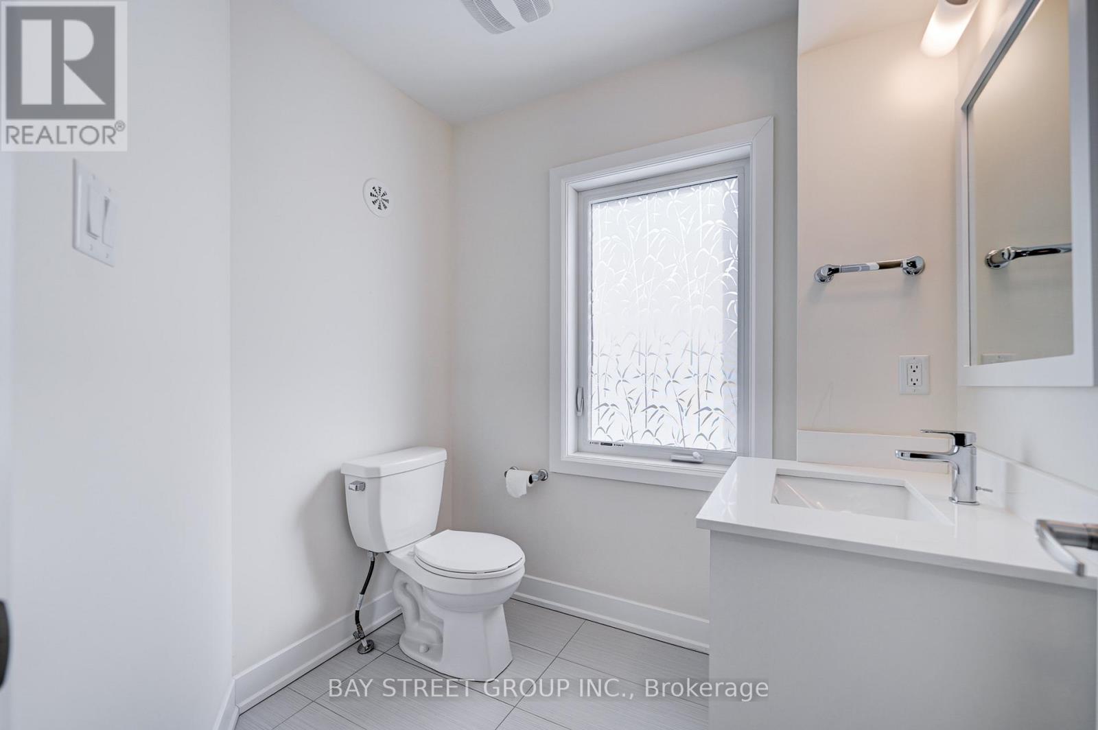 11 Donald Fleming Way, Whitby, Ontario  L1R 0N8 - Photo 20 - E12670370