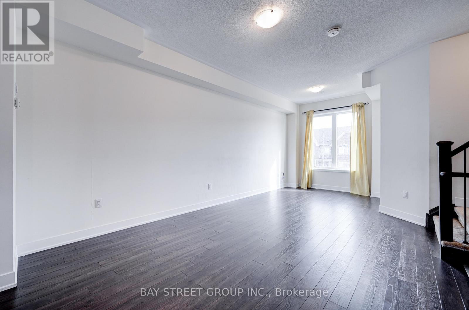 11 Donald Fleming Way, Whitby, Ontario  L1R 0N8 - Photo 8 - E12670370