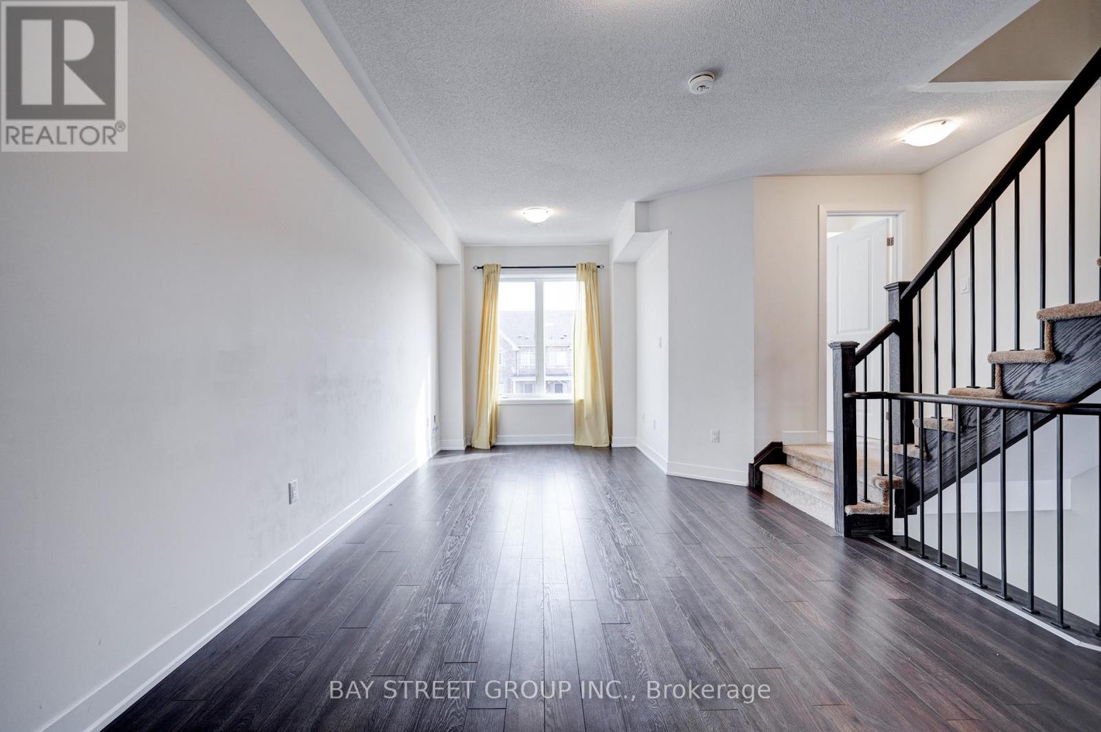 11 Donald Fleming Way, Whitby, Ontario  L1R 0N8 - Photo 9 - E12670370