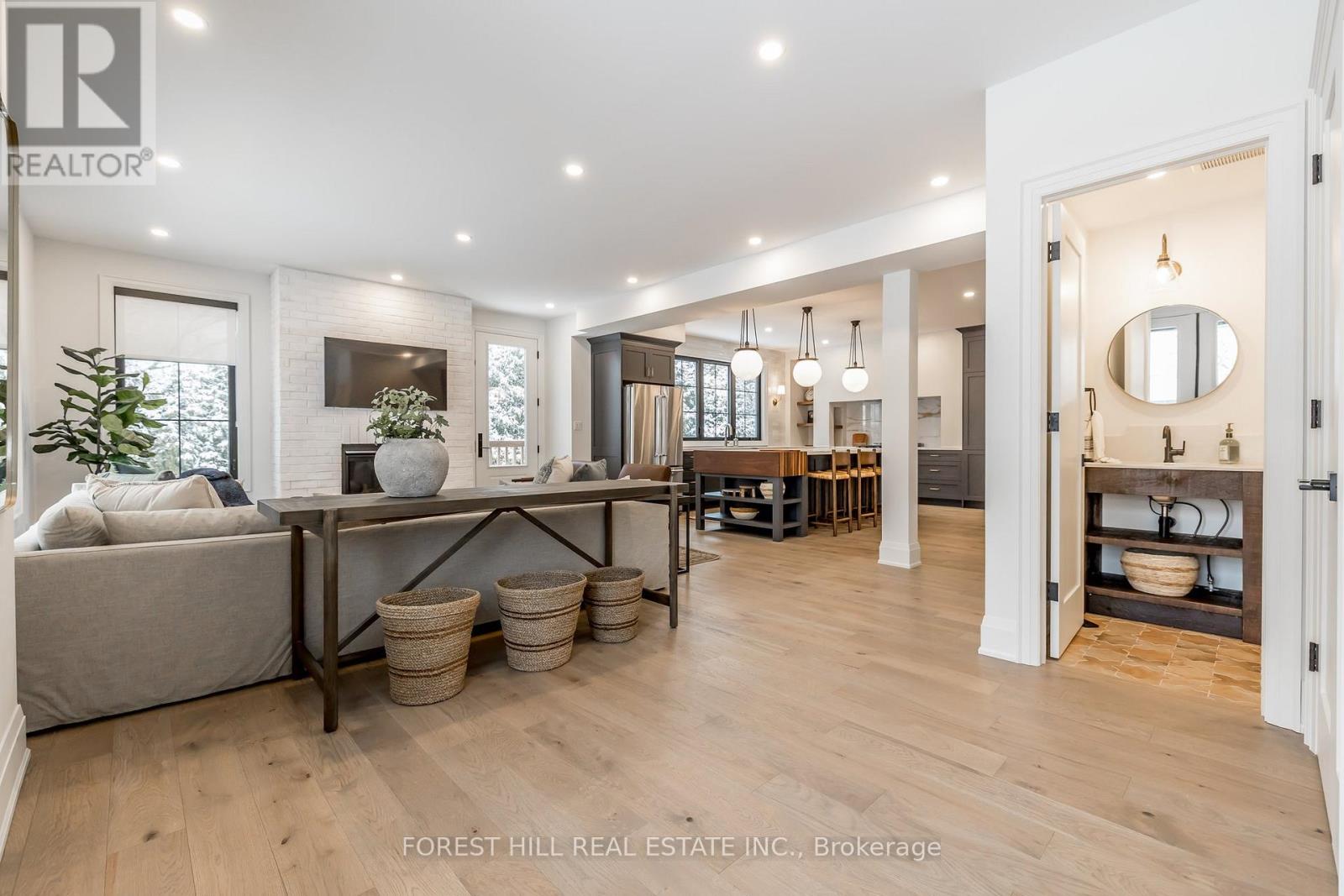 271 Codrington Street, Barrie, Ontario  L4M 1S7 - Photo 2 - S12670386