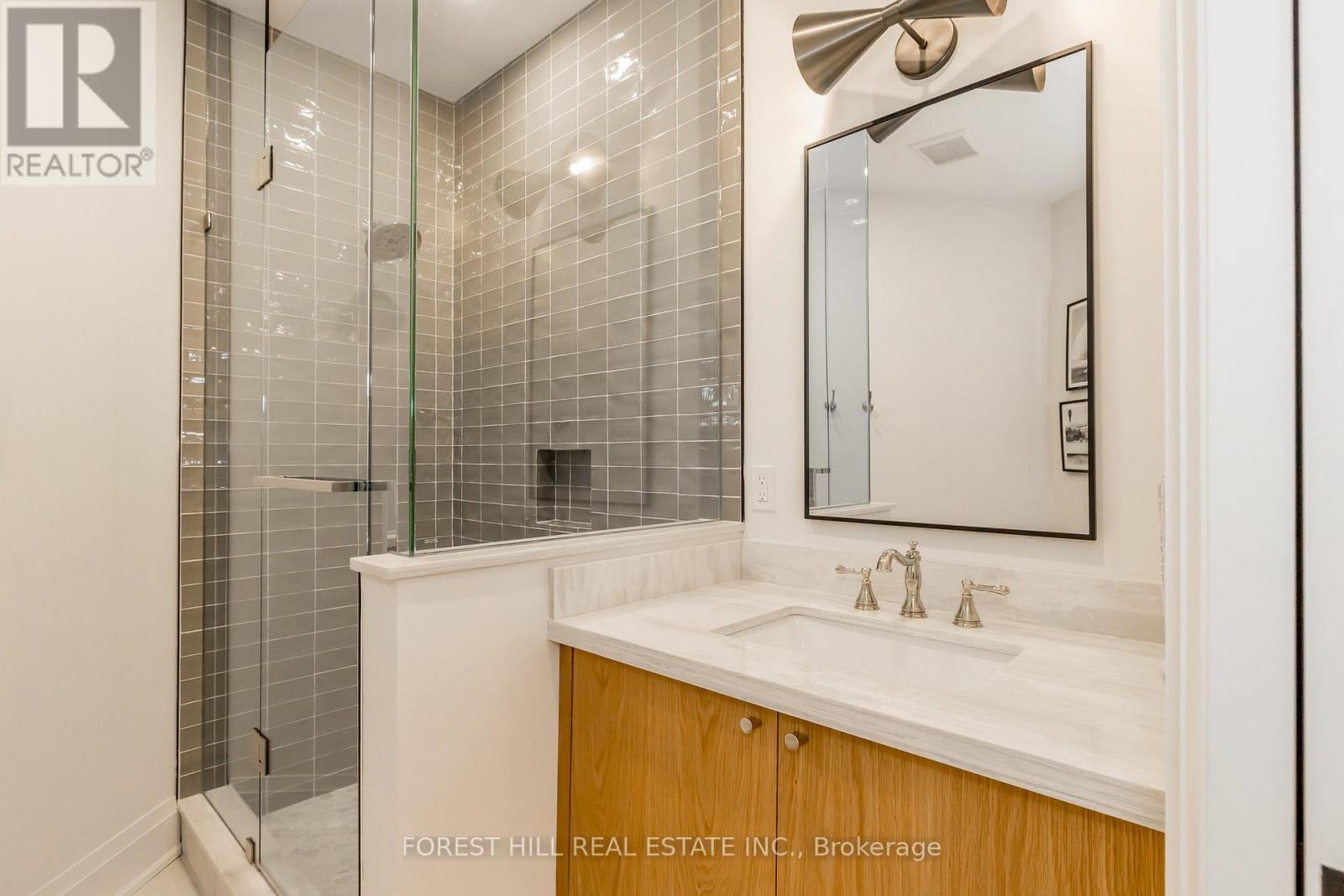 271 Codrington Street, Barrie, Ontario  L4M 1S7 - Photo 36 - S12670386