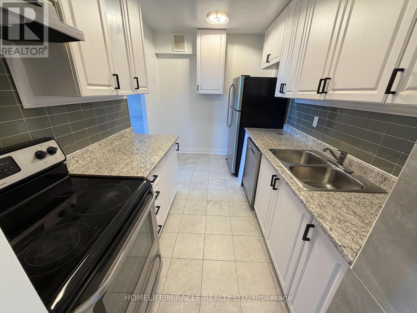 909 - 335 Driftwood Avenue, Toronto, Ontario  M3N 2P3 - Photo 12 - W12670358