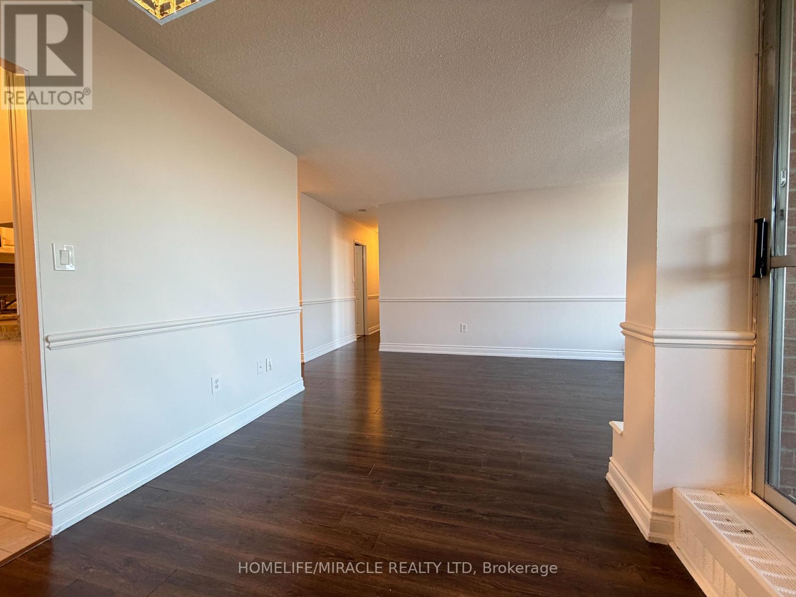 909 - 335 Driftwood Avenue, Toronto, Ontario  M3N 2P3 - Photo 8 - W12670358