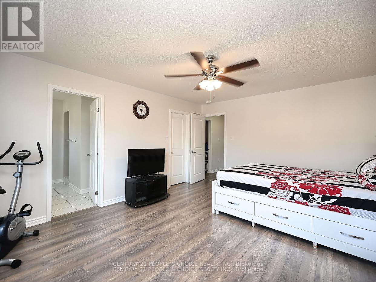 34 Cyclone Trail, Brampton, Ontario  L7A 5E7 - Photo 15 - W12670394