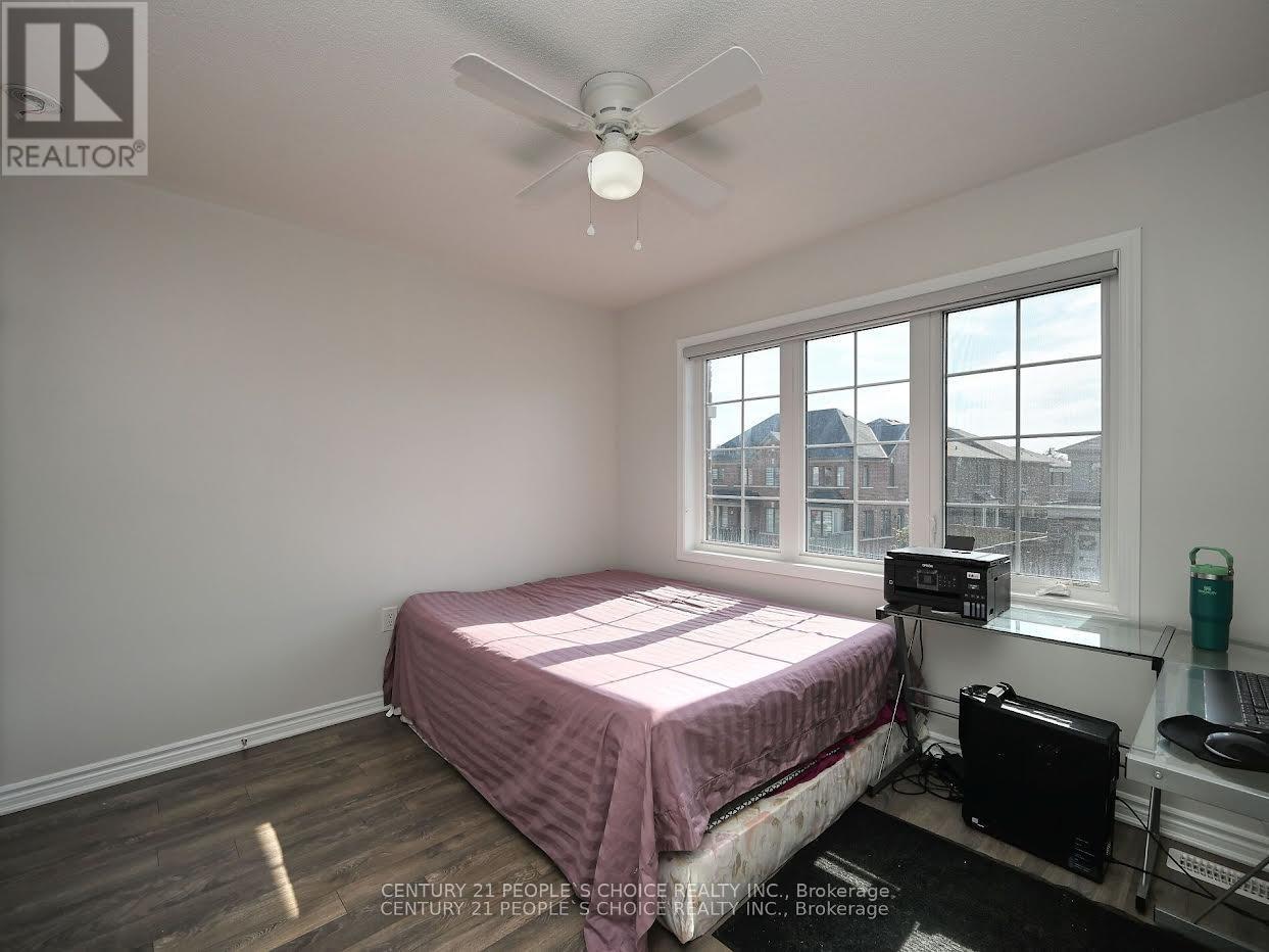 34 Cyclone Trail, Brampton, Ontario  L7A 5E7 - Photo 19 - W12670394