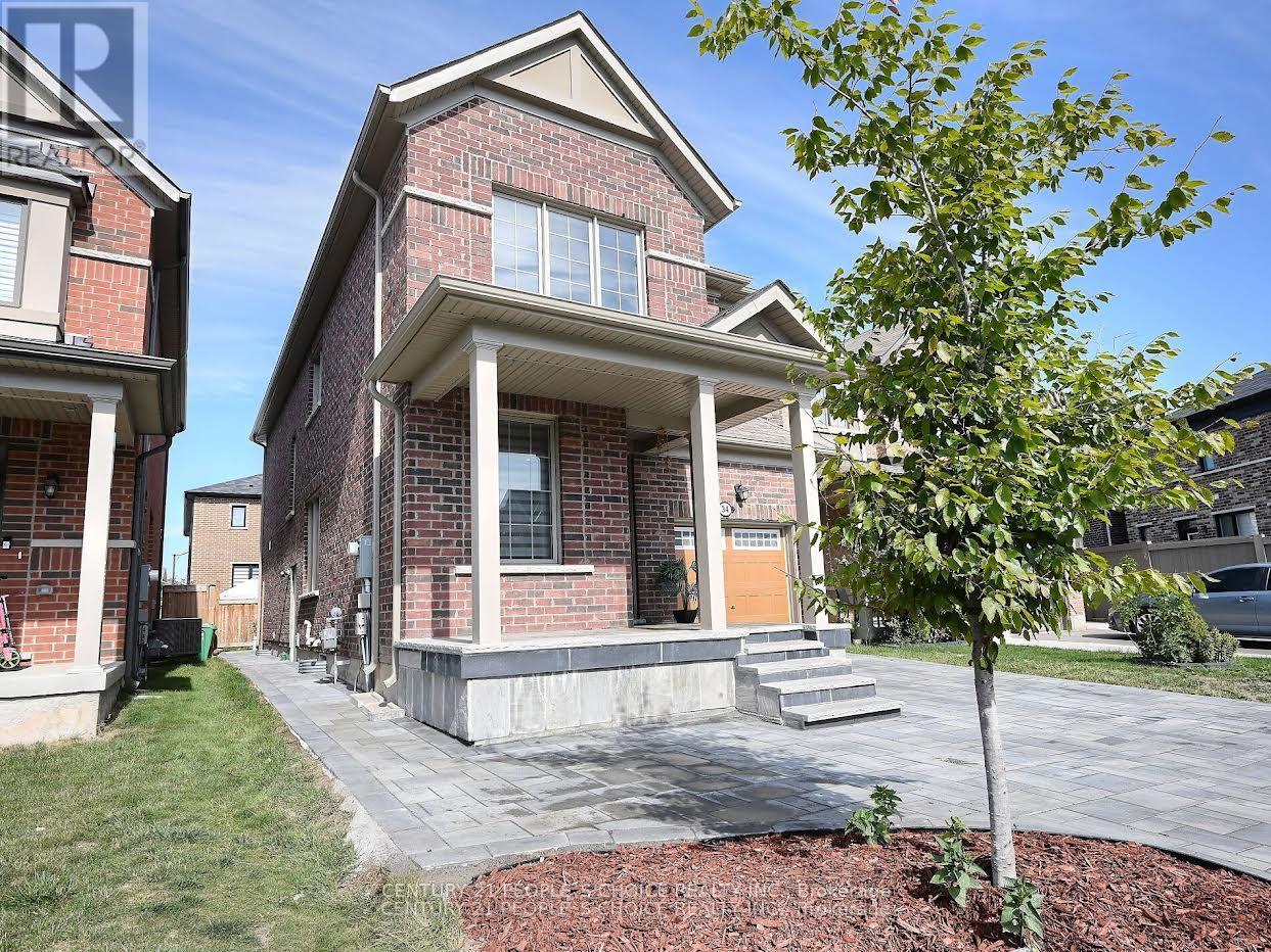 34 Cyclone Trail, Brampton, Ontario  L7A 5E7 - Photo 2 - W12670394