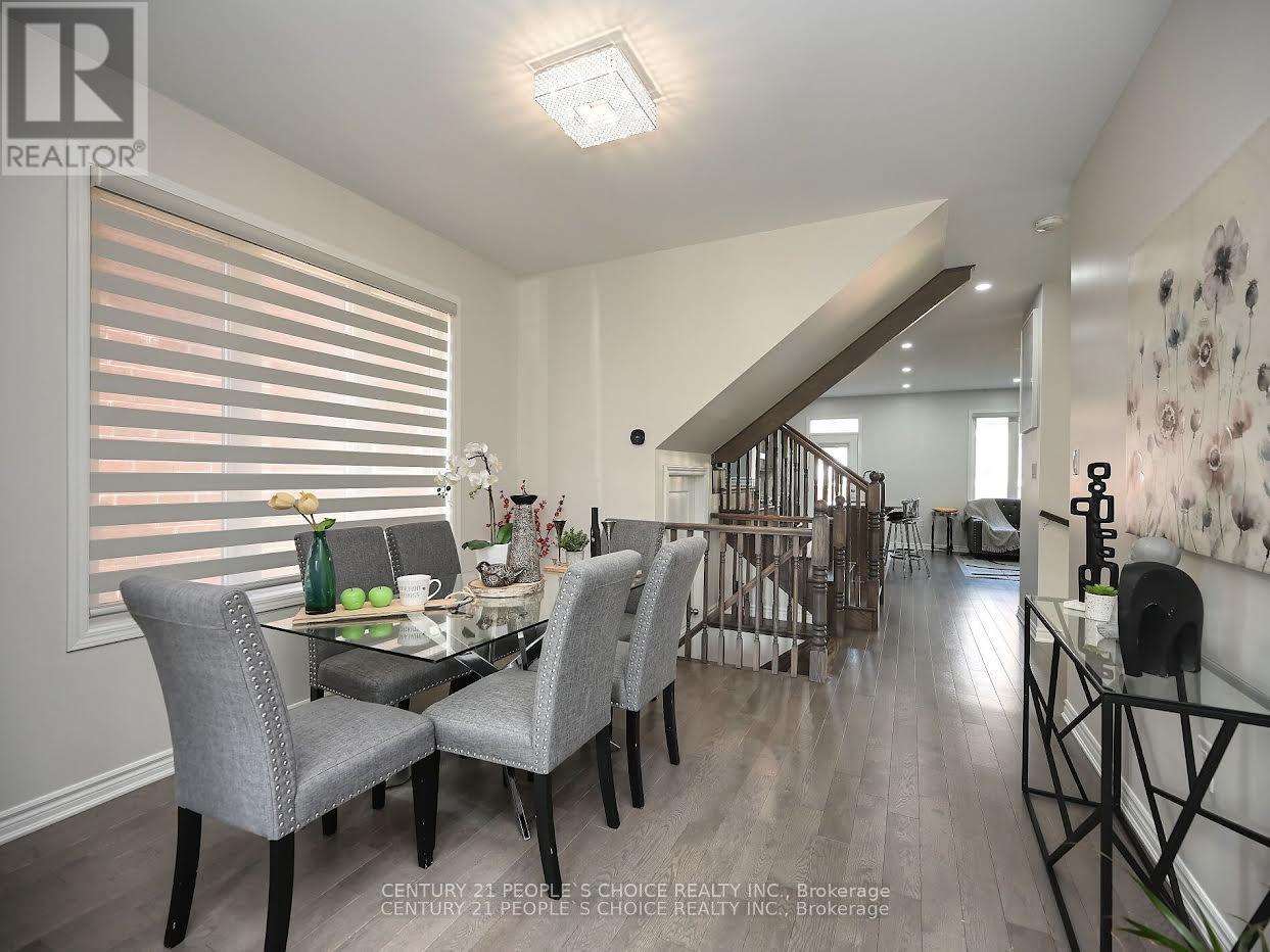 34 Cyclone Trail, Brampton, Ontario  L7A 5E7 - Photo 5 - W12670394