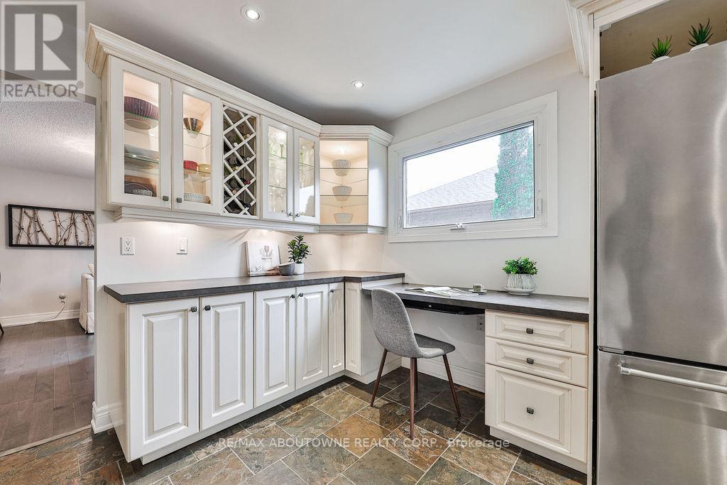 2291 Dunedin Road, Oakville, Ontario  L6J 5V4 - Photo 10 - W12670398