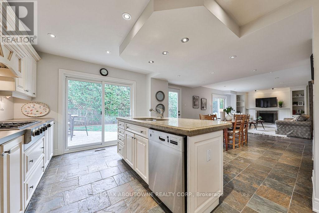 2291 Dunedin Road, Oakville, Ontario  L6J 5V4 - Photo 12 - W12670398