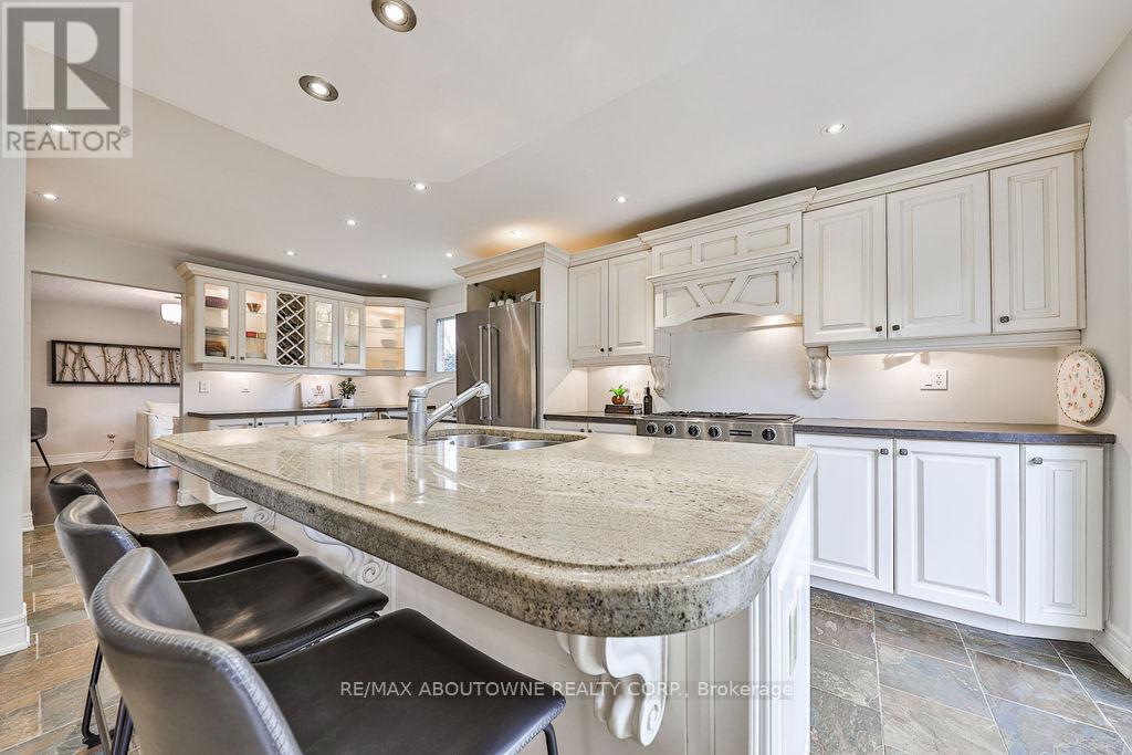 2291 Dunedin Road, Oakville, Ontario  L6J 5V4 - Photo 15 - W12670398