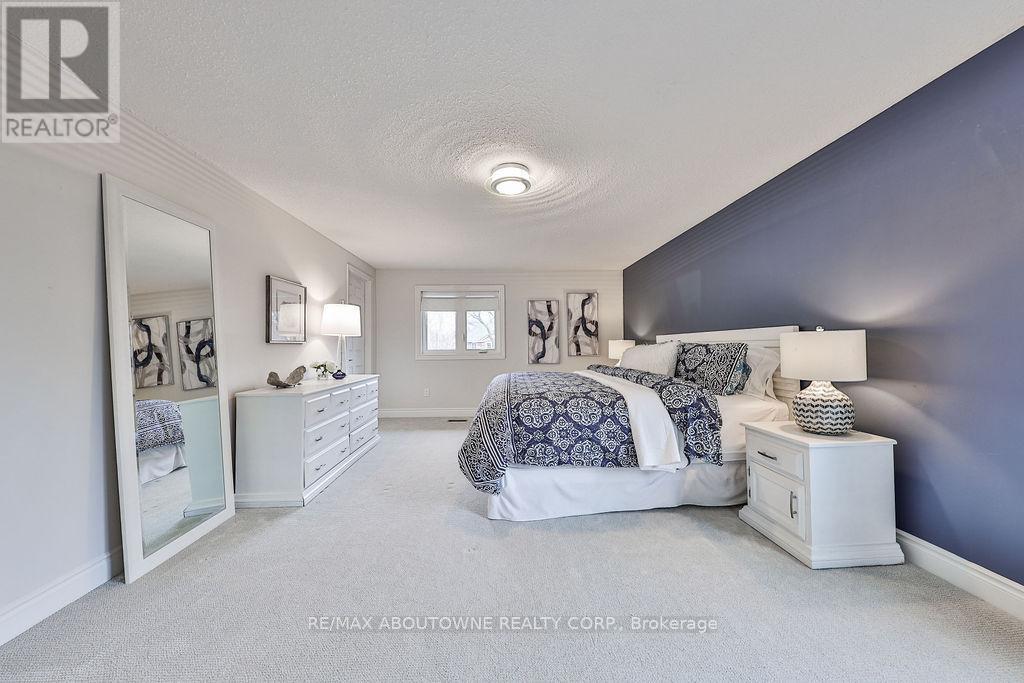 2291 Dunedin Road, Oakville, Ontario  L6J 5V4 - Photo 25 - W12670398