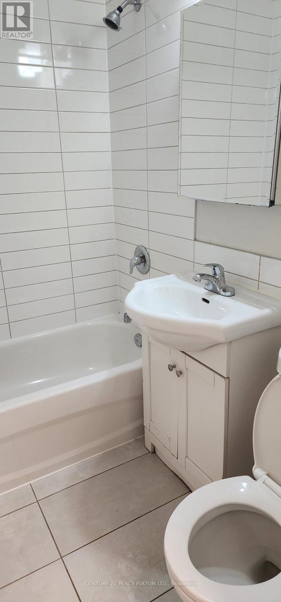 318 - 2202 Weston Road, Toronto, Ontario  M9N 1Y3 - Photo 4 - W12670414