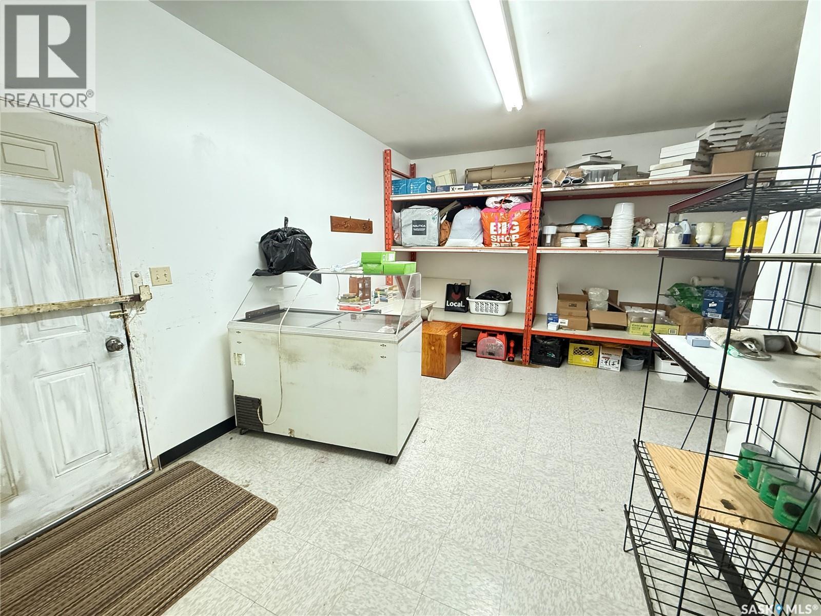 303 1st Avenue E, Gravelbourg, Saskatchewan  S0H 1X0 - Photo 19 - SK026334