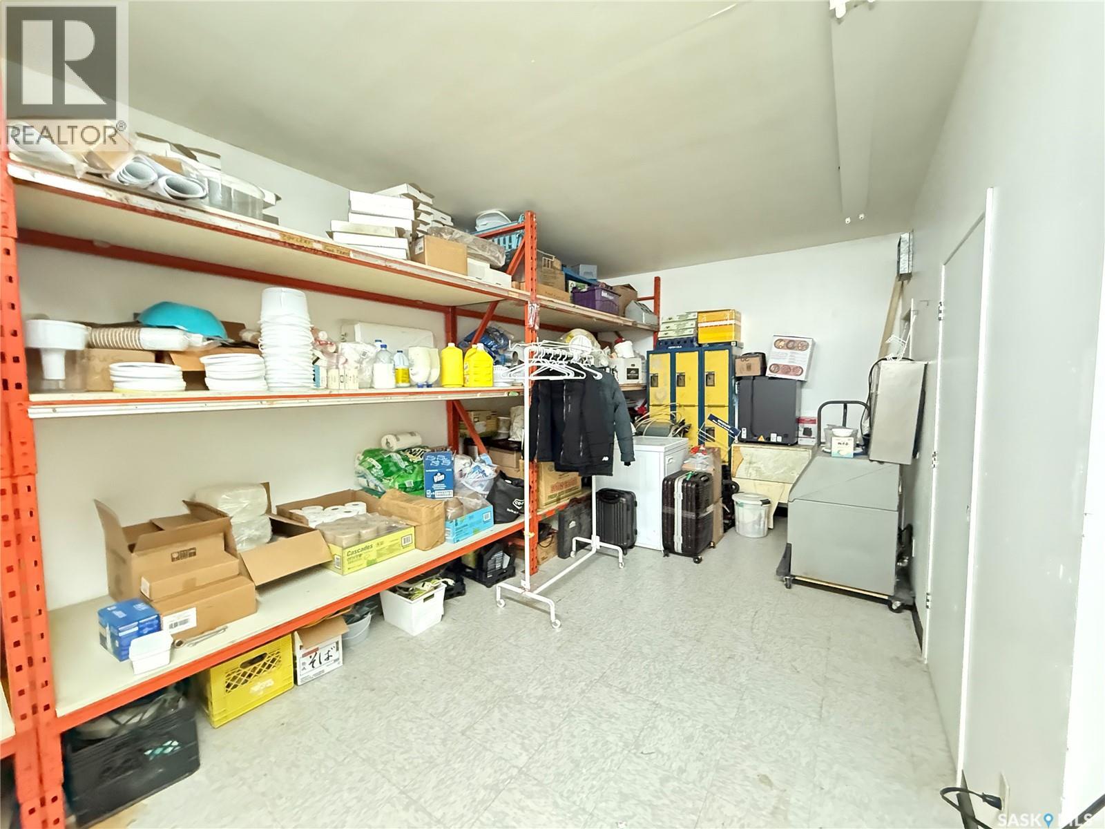 303 1st Avenue E, Gravelbourg, Saskatchewan  S0H 1X0 - Photo 8 - SK026334