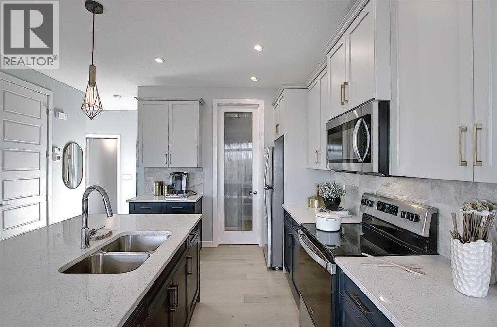 95 Waterford Mews, Chestermere, Alberta  T1X 3B7 - Photo 5 - A2276677